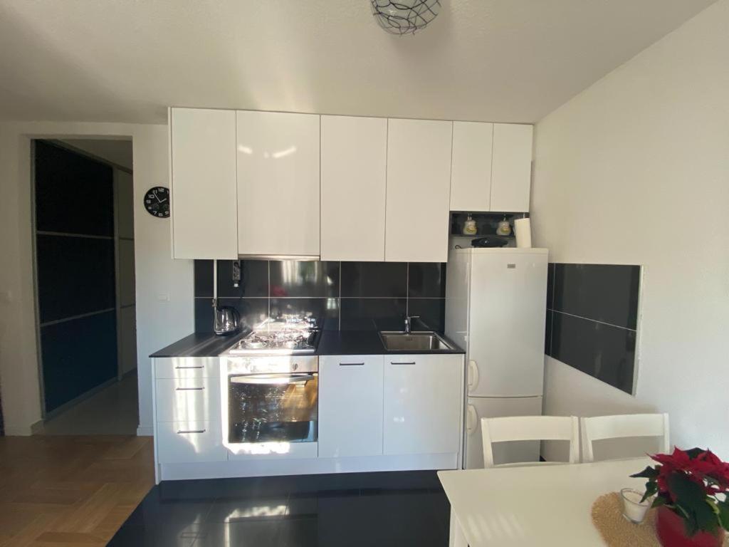 Studio Apartman Ana Zagreb Exterior photo